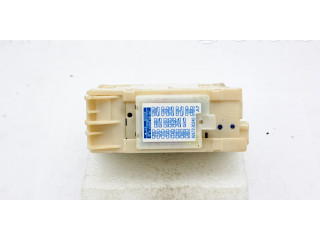   Pojistková skříňka 8267230240   Lexus GS 300 350 430 450H 2008