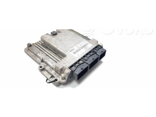Блок управления двигателем Блок управления 0281014648   Renault Trafic II (X83)