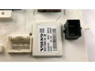 Блок предохранителей  32217666AA, K818   Volvo XC90    