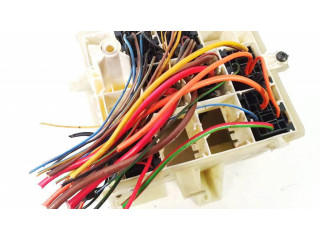 Блок предохранителей b0431924 Saab 9-3 Ver1