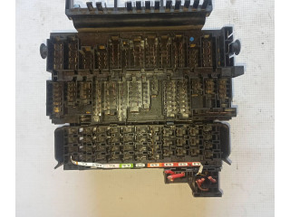 Блок предохранителей 357937039 Volkswagen Transporter - Caravelle T4