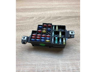 Блок предохранителей  7703397464, 7703297597   Renault Clio II    