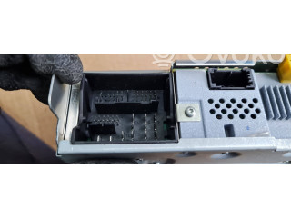 Блок предохранителей 1K0937132F   Audi Q3 8U    