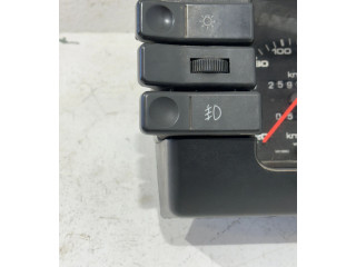 Přístrojová deska Audi 80 90 B2 1985 88471066