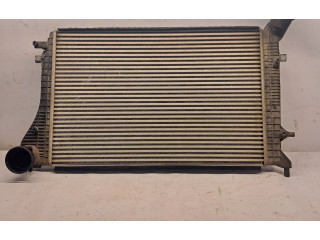 Интеркулер  1K0145803H   Volkswagen Caddy 