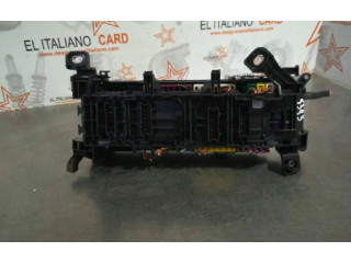 Блок предохранителей A2465400040, A2465400040   Mercedes-Benz A W176    