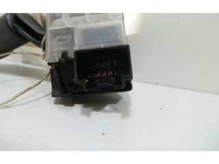 Ручка стеклоочистителей 17D682 Mazda 3 I