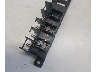 Блок предохранителей 8L0941822A Audi A6 S6 C5 4B