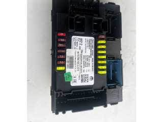 Блок предохранителей P68411148AE, 28703697 Jeep Compass