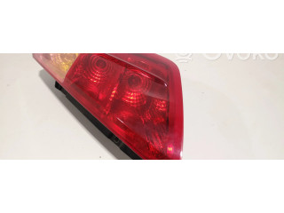 Задний фонарь правый 27460202, 51701590 Fiat Grande Punto