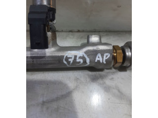 Топливная рампа 04C133320C Audi A1