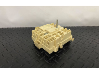 Блок предохранителей  15770996-01   Chevrolet Tahoe    