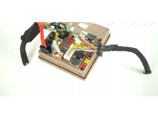 Блок предохранителей  674654A   Renault Clio III    