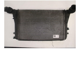 Интеркулер  BEHR, 1KO145803   Volkswagen Touran I 