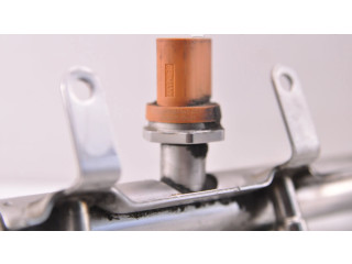 Топливная рампа 06J133317M Volkswagen Golf VI для двигателя CBFA