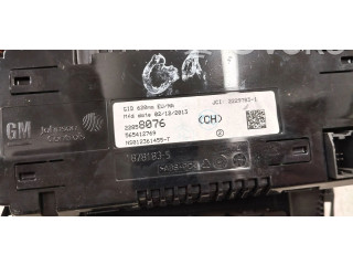 Экран/ дисплей / маленький экран 22858076 Vauxhall Astra J