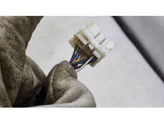 Зеркало электрическое Honda FR-V 2004 - 2009 года