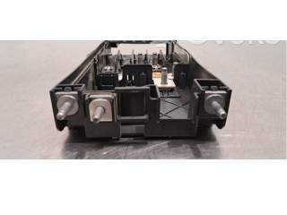 Блок предохранителей KK3T14A094AD Ford Transit Custom