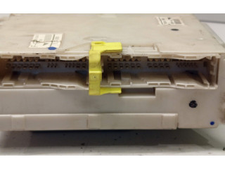 Блок предохранителей 8273030A61, 702280094 Lexus GS 300 350 430 450H