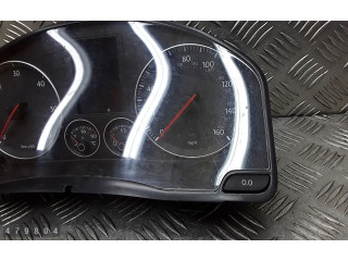 Панель приборов v0004000 Volkswagen Golf Plus