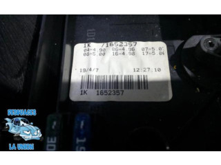 Блок предохранителей 1K1652357, 1K1652357 Volkswagen Jetta V