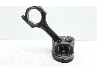 Поршень с шатуном D4204T5 82L175 Volvo S60