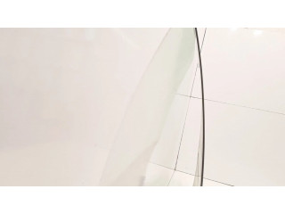 Основное стекло задних дверей