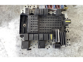 Блок предохранителей 30679527, 04W051   Volvo XC90    