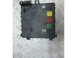 Pojistková skříňka 13170888 Opel Vectra C