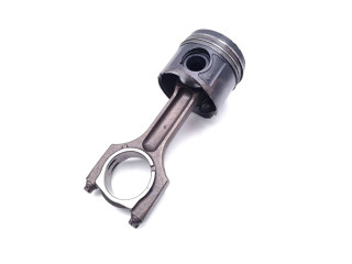  Поршень с шатуном M47D20(204D4) M47D20  BMW X3 E83 для дизельного двигателя 2.0