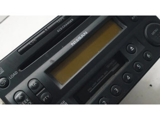 Радио/ проигрыватель CD/DVD / навигация