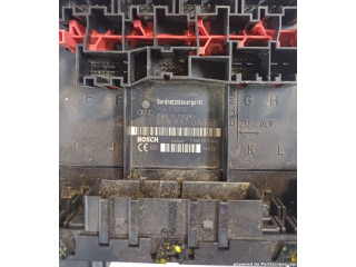 Блок комфорта 3C8937049D Skoda Octavia Mk2 (1Z)