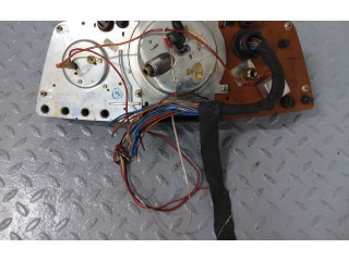 Панель приборов A0095422806, A0105422706   Mercedes-Benz 200 300 W123       