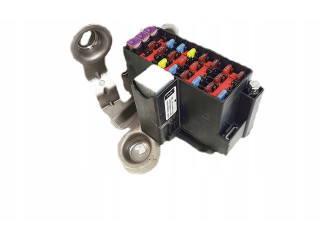 Блок предохранителей 8V5T14A005HHH   Ford B-MAX    