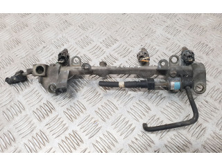 Топливная рампа 78199X9, 78099X7 Mazda Premacy