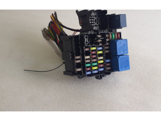 Блок предохранителей 8200900821, V23136B1X67 Dacia Spring