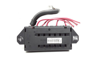 Блок предохранителей 9441776   Volvo XC90    