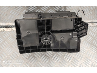 Pojistková skříňka 13302321 Opel Zafira C 2012