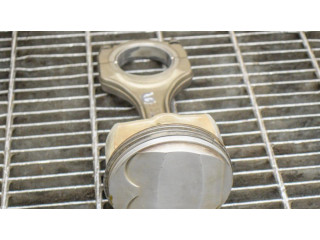 Píst 7838623, 7840918 BMW 5 E60 E61 pro benzínový motor 5.0 S85 B50 A