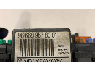 Блок комфорта 20977771, 281192496D Ford Focus