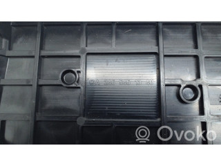 Pojistková skříňka Крышка ящика предохранителей A2465400040   Mercedes-Benz A W176 2015