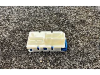 Блок предохранителей 8795477, 61358795477   BMW X3 G01    