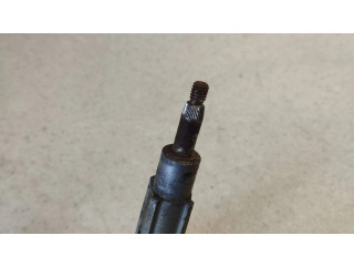 Моторчик заднего дворника 8491006094, MB623360 Mitsubishi Pajero