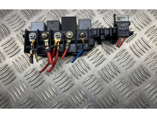 Блок предохранителей 03L130277 Audi RS4 B8