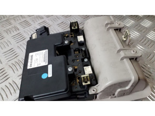 Фонарь освещения передних мест