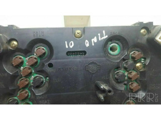 Přístrojová deska Nissan Almera Tino 2000 BU004