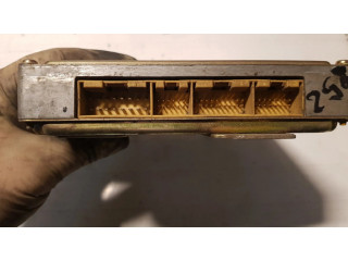 Řídící jednotka 8A0906266E   Audi 100 S4 C4 1994