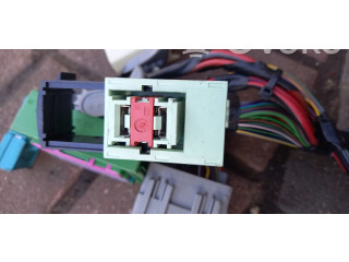 Pojistková skříňka Volvo V60 2011