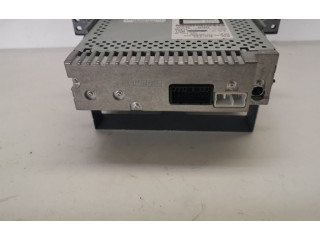 Радио/ проигрыватель CD/DVD / навигация