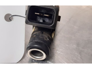 Vstřikovač 132111041872 Renault Wind